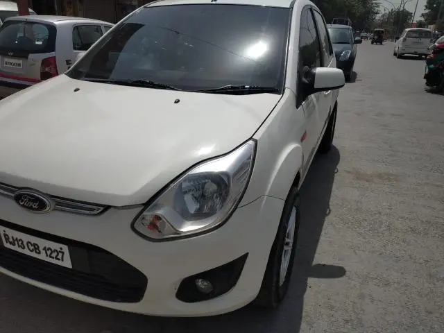 Ford Figo 1.4 TDCI TITANIUM 2014