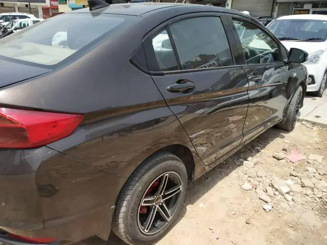 Honda City SV i-DTEC 2014
