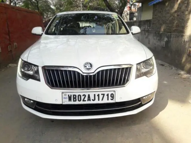SKODA SUPERB Elegance 1.8 TSI MT 2016