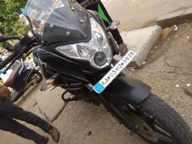 Bajaj Pulsar AS200 2015
