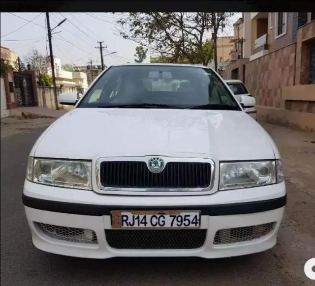 Skoda Octavia AMBIENTE 2.0 MPI 2009