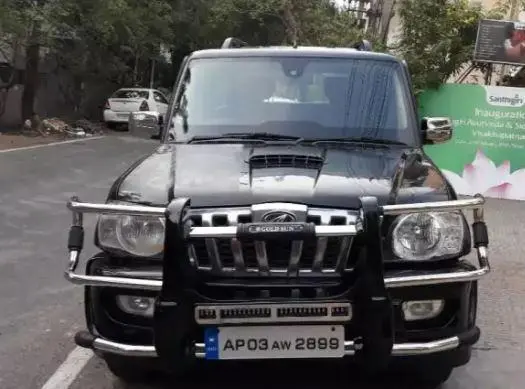 Mahindra Scorpio VLX 2WD AIRBAG BS IV 2011