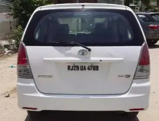 Toyota Innova 2.5 G 7 STR BS III 2011