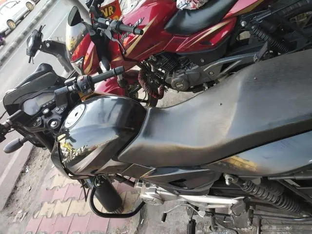 Bajaj Pulsar 150cc 2016