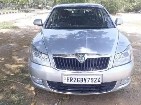 Skoda Laura AMBIENTE 1.9 TDI MT 2011