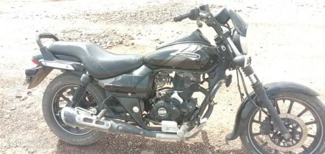 Bajaj Avenger Street 180 2018