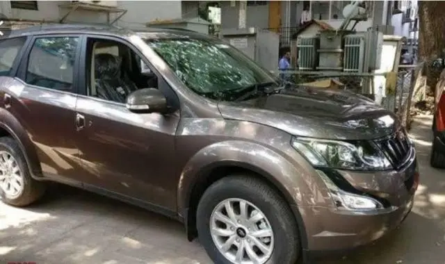 Mahindra XUV500 W10 AWD AT 2016