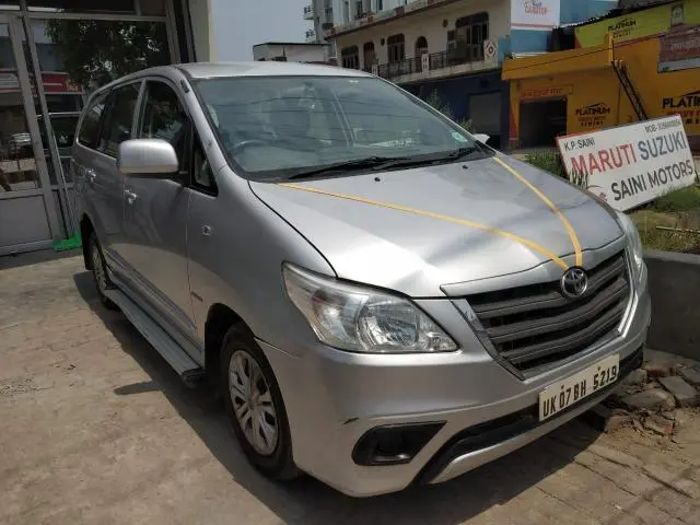 Toyota Innova 2.5 G 7 STR BS IV 2015