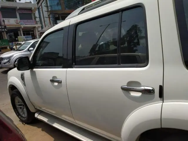 Ford Endeavour 3.0L THUNDER PLUS 4X4 2011