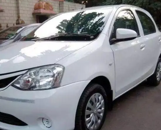 Toyota Etios Liva GD SP 2013