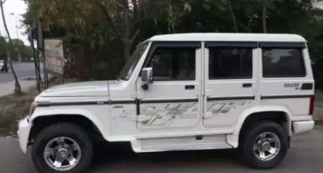 Mahindra Bolero SLX 2013