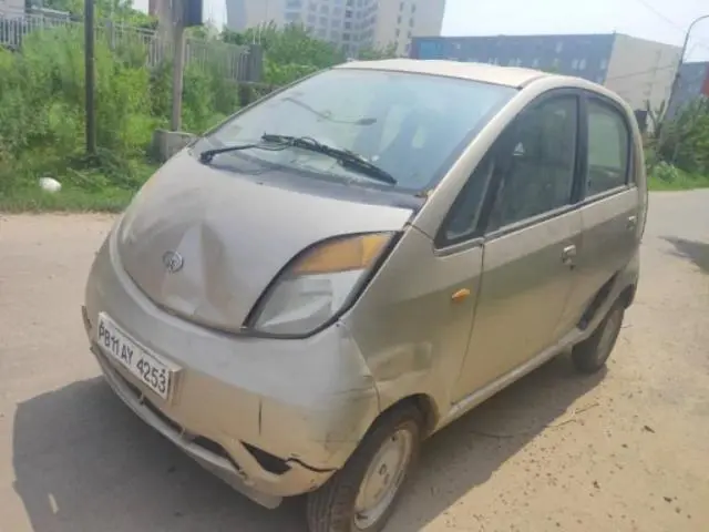 Tata Nano LX 2011