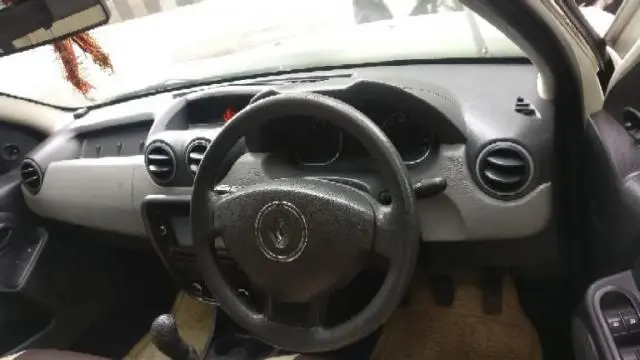 Renault Duster 85 PS RXE 2013