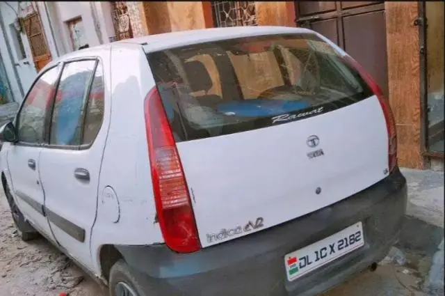 Tata Indica eV2 DLS 2012