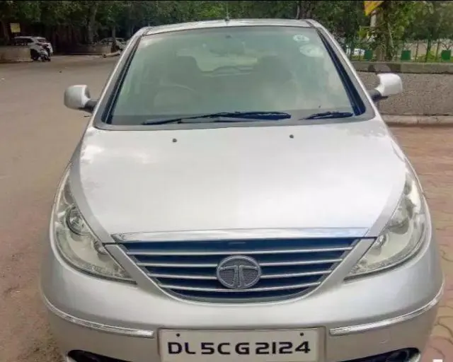 Tata Indica Vista Quadrajet 90 VX 2011