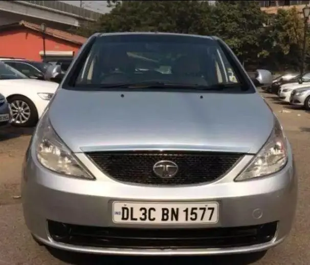 Tata Indica Vista Aura 1.3 ABS Quadrajet 2011