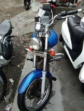 Bajaj Avenger 220cc 2012