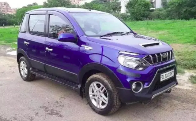 Mahindra NuvoSport N8 AMT 2016
