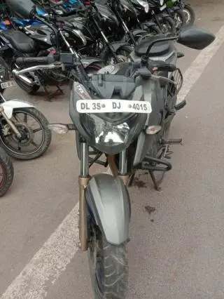 TVS Apache RTR 200 4V Fi 2016