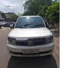 Tata Safari Storme 2.2 EX 4X2 2015
