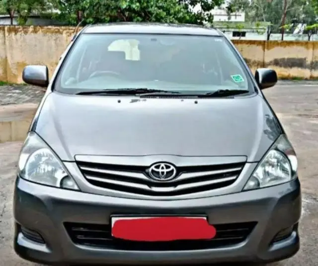 Toyota Innova 2.5 ZX 7 STR BS IV 2014