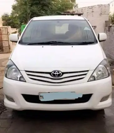 Toyota Innova 2.5 VX 8 STR BS IV 2010