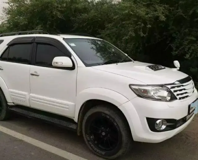 Toyota Fortuner 3.0 4x4 AT 2014