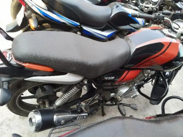 Bajaj V12 125cc 2017