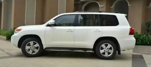 Toyota Land Cruiser LC200 VX 2012