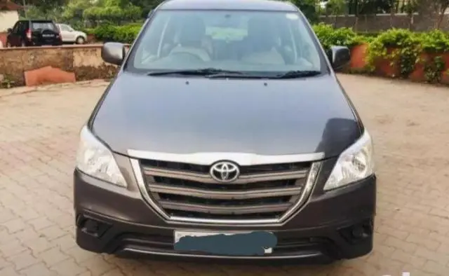 Toyota Innova 2.5 ZX 7 STR BS IV 2014