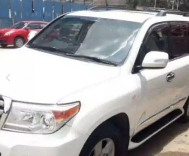 Toyota Land Cruiser LC200 VX 2012