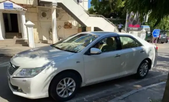 Toyota Camry 2.5 AT 2015