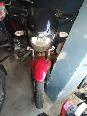 Bajaj Pulsar 180cc 2014
