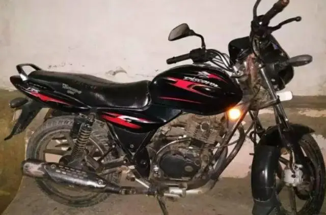 Bajaj Discover 135cc 2007