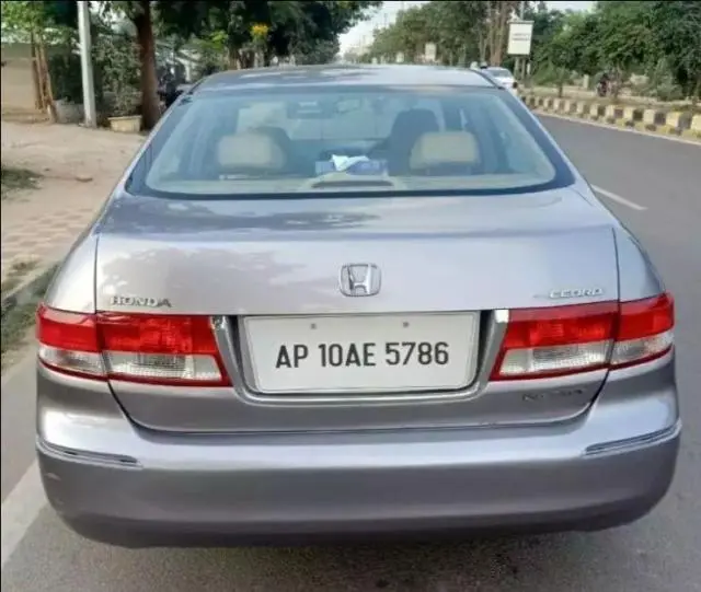 Honda Accord 2.3 VTI L AT 2005