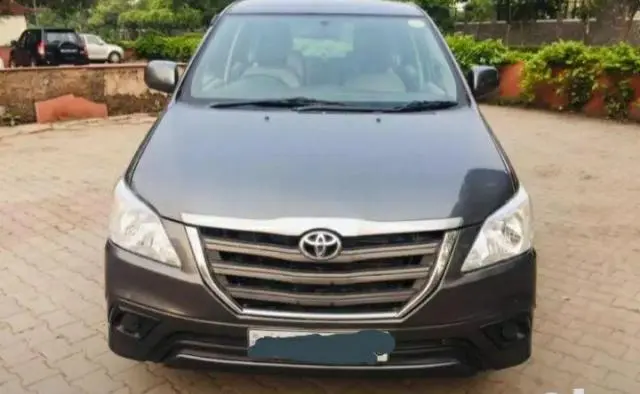 Toyota Innova 2.5 ZX 7 STR BS IV 2014