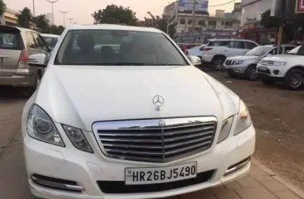 Mercedes-Benz E-Class E 200 CGI 2011