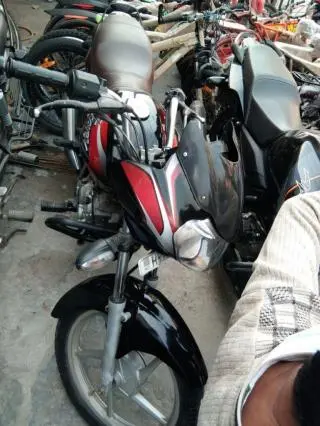 Bajaj Discover 125cc 2015