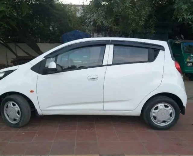 Chevrolet Beat LT Petrol 2010