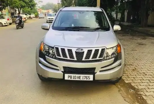 Mahindra XUV500 W8 2011