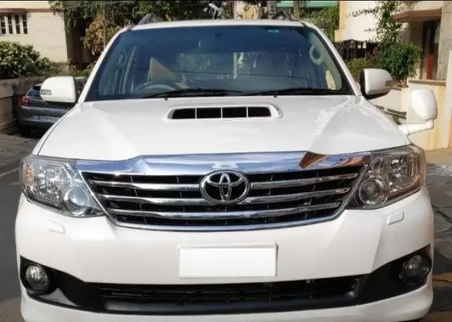 Toyota Fortuner 3.0 4X4 MT 2015