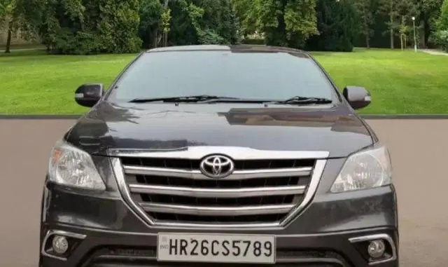 Toyota Innova 2.5 V 7 STR 2015