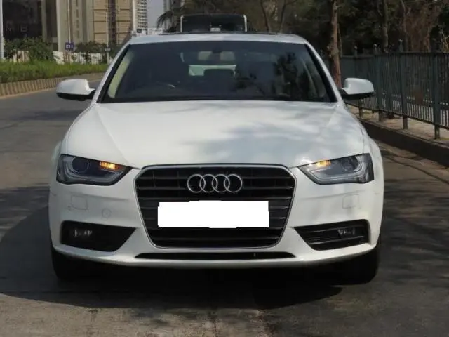 Audi A4 2.0 TDI S line 2012
