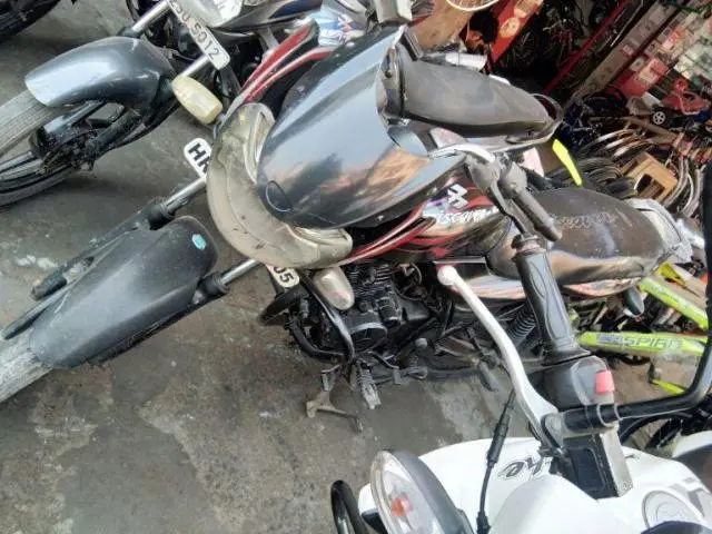 Bajaj Discover 100cc 2010