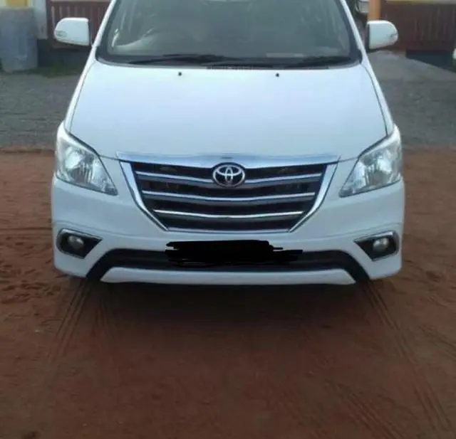 Toyota Innova 2.5 ZX 7 STR BS IV 2015