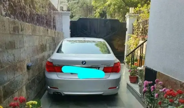 BMW 7 Series 730Ld 2011