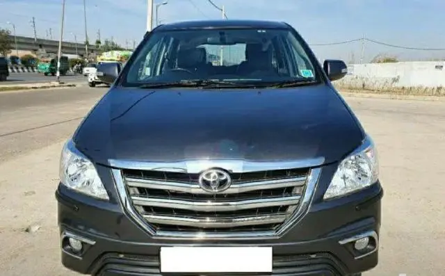 Toyota Innova 2.5 VX 8 STR BS IV 2015