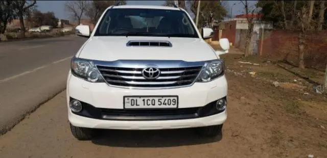 Toyota Fortuner 3.0 4x2 MT 2013