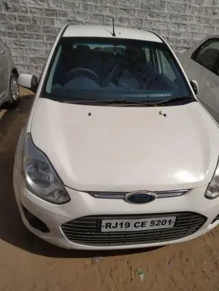Ford Figo 1.4 TDCI TITANIUM 2013
