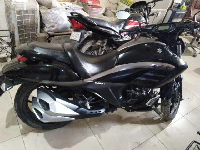 Suzuki Intruder 150cc 2018